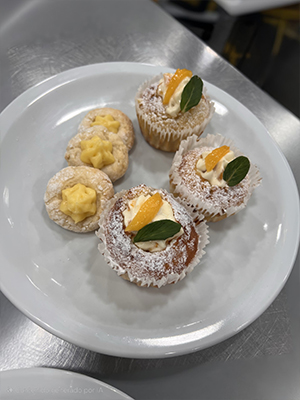 Lemon Curd Cookies y Muffins Rellenos De Vainilla Con Crema De Naranjas